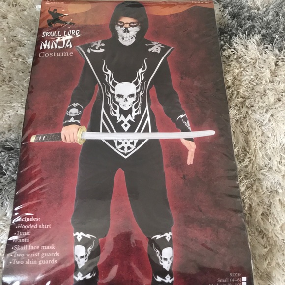 Halloween costume‎ - Picture 1 of 2